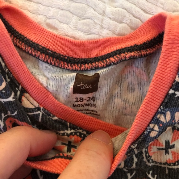 Tea Collection Romper 18-24 Months - Picture 3 of 6